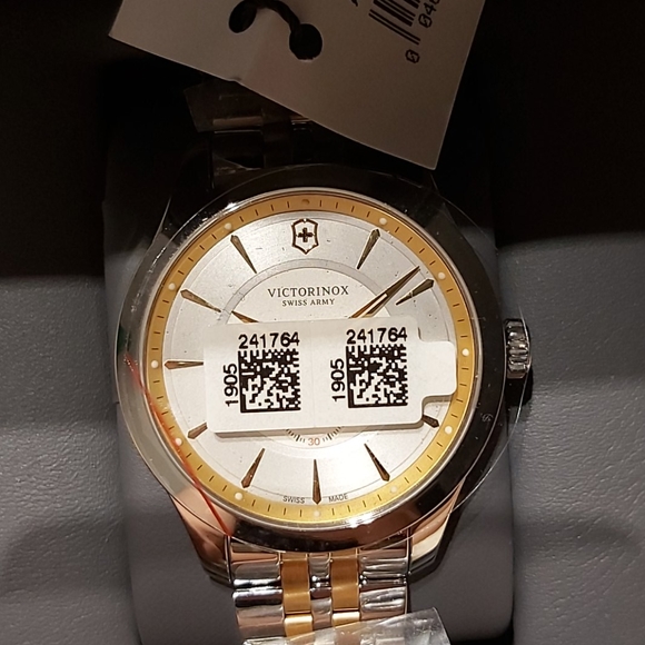 Victorinox Alliance Grey Dial Two-tone Men's Watch - Picture 4 of 5